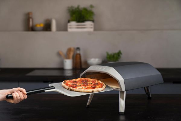 Ooni Volt 12 Paket mit Pizzaschieber — Ooni DE