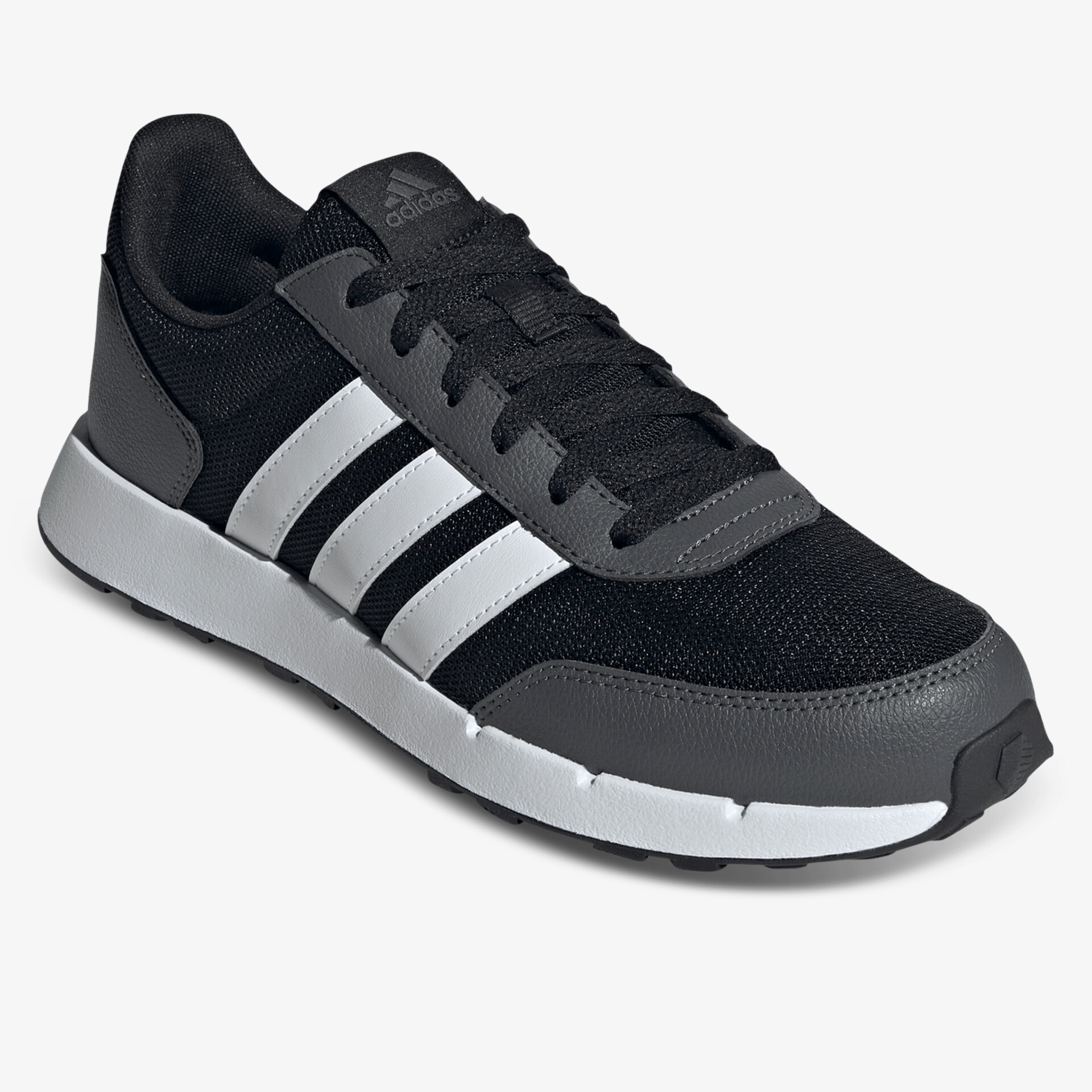 IF1553_6_FOOTWEAR_Photography_FrontLateralTopView_transparent