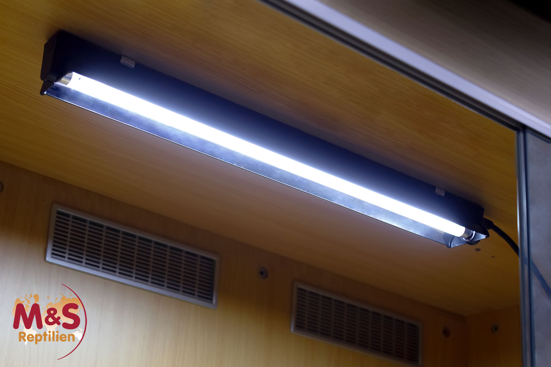 ReptiZoo Terrarien Pro T5 Einbauleuchte mit 10% UVB-Röhre 24 Watt - 57,5 cm (AT2824ST)