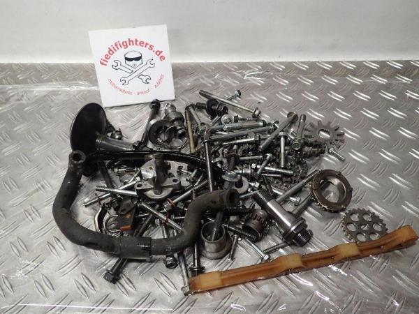 Motorschrauben Halter Schrauben Kleinteile Honda CBR900 SC50_1