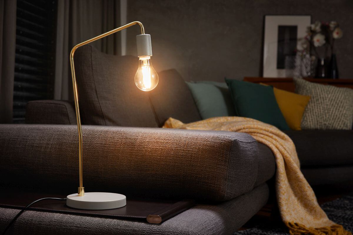 Osram LED Star Classic A 60, 7W = 60W, 806 lm, E27, klar, Warmweiß (2700K), Filament Lampe Produktabbildung 4