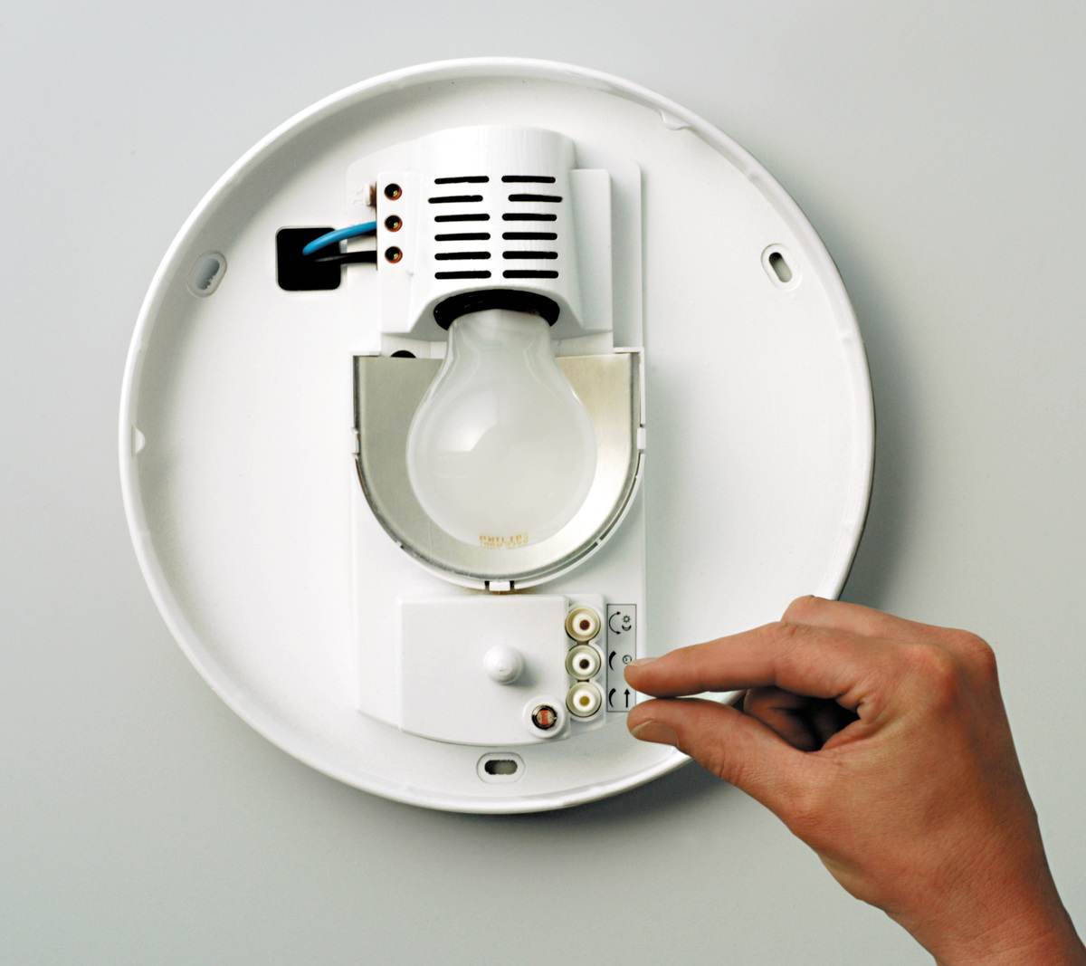 Steinel LED Innenleuchte RS 16 S Wandleuchte, Deckenleuchte, 360° Bewegungsmelder, max. 3 - 8 m Reichweite, Produktabbildung 2