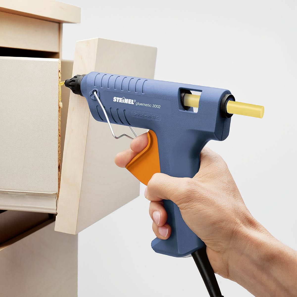 Steinel Heißklebepistole GLUEMATIC 3002 mit oder ohne Kofferset Produktabbildung 2