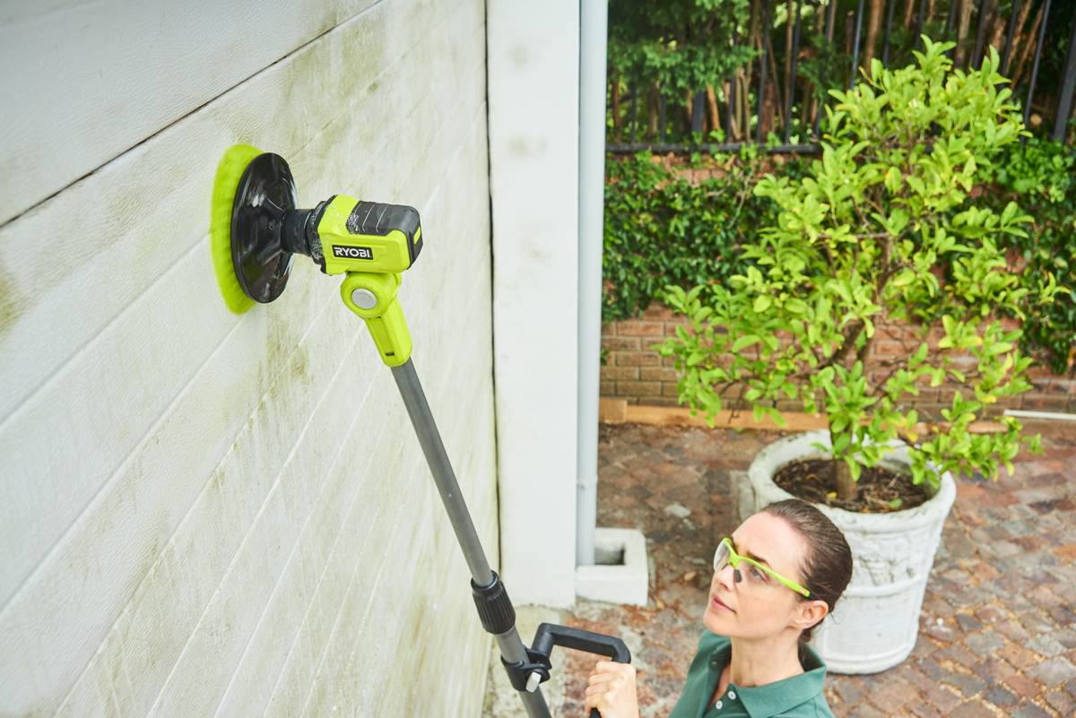 Ryobi Akku Reinigungsbürste ONE+ 18V, Ø 15 cm, teleskopierbar,  R18TPS-120G, mit Akku & Ladegerät Produktabbildung 8
