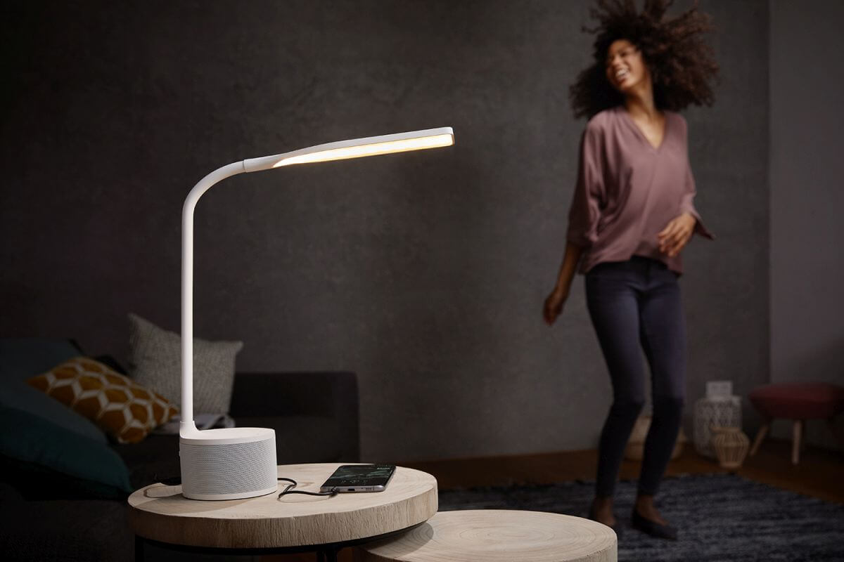 Osram Panan Speaker Tischleuchte, Lautsprecher via Bluetooth oder Aux-Kabel, Dimmbar, Akkubetrieb Produktabbildung 4