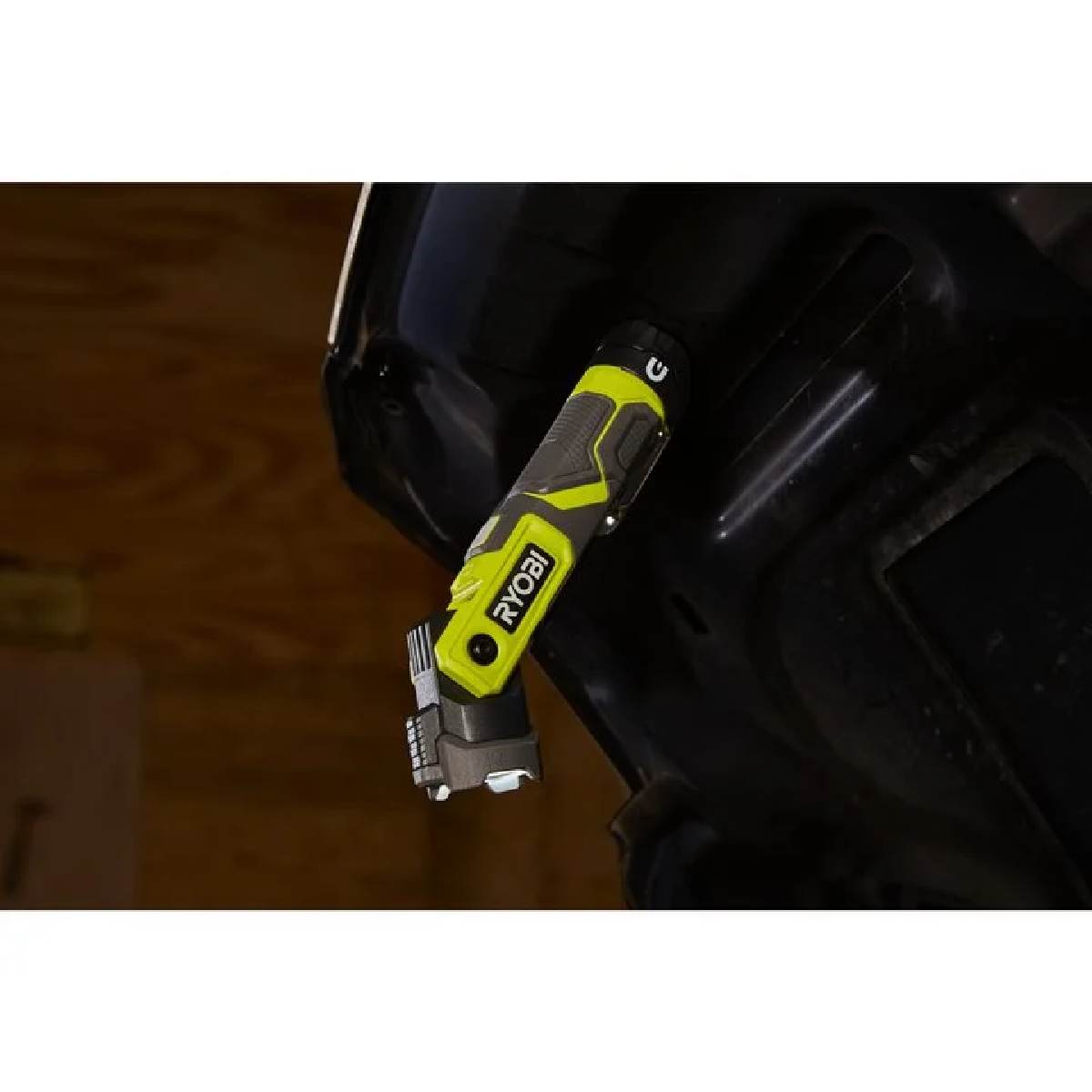 Ryobi Akku-Taschenlampe 4 V, LED Taschenlampe Inkl 2,0 Ah Akku und USB-C Ladekabel, RLP4-120G Produktabbildung 8