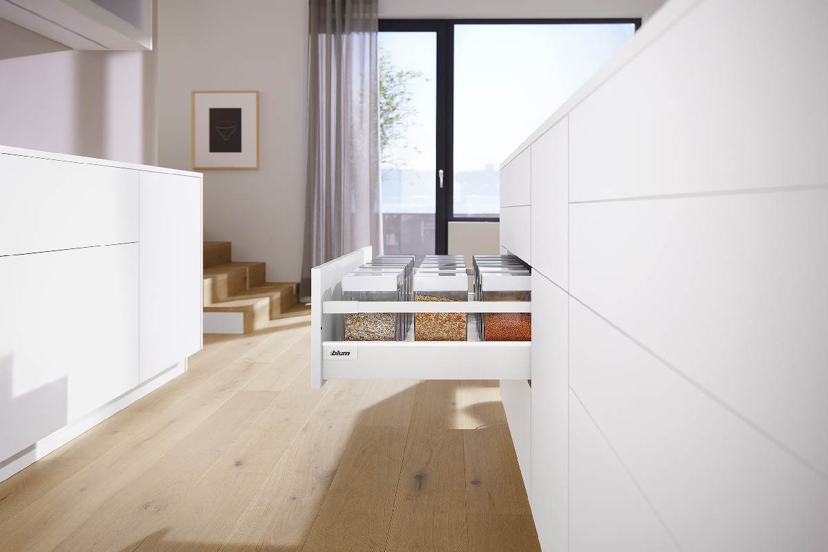 Blum TANDEMBOX antaro Frontauszug Reling C mit Vollauszug TIP-ON BLUMOTION, INSERTA, Seidenweiß Produktabbildung 5