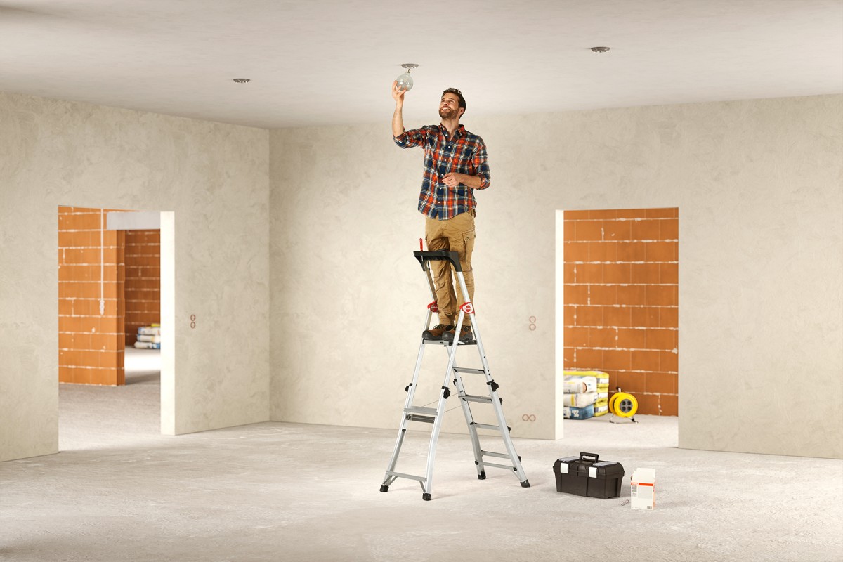 Hailo 2A-Ware TL100 TopLine Aluminium-Haushaltsleiter, 3 - 5 Stufen, flexible Arbeitshöhe, Ablage Produktabbildung 12