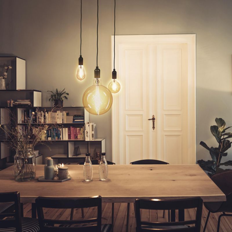 tint B-Ware smarte LED-Globe Retro Gold XXL, E27, 4,9 W, 350 lm, white+ambiance 1800-6500 K Produktabbildung 4