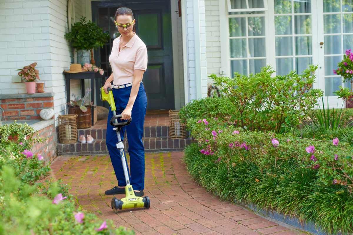 RYOBI RY18PCA-120 18 V Akku-Fugenreiniger mit Drahtbüste | mit Akku & Ladegerät Produktabbildung 2