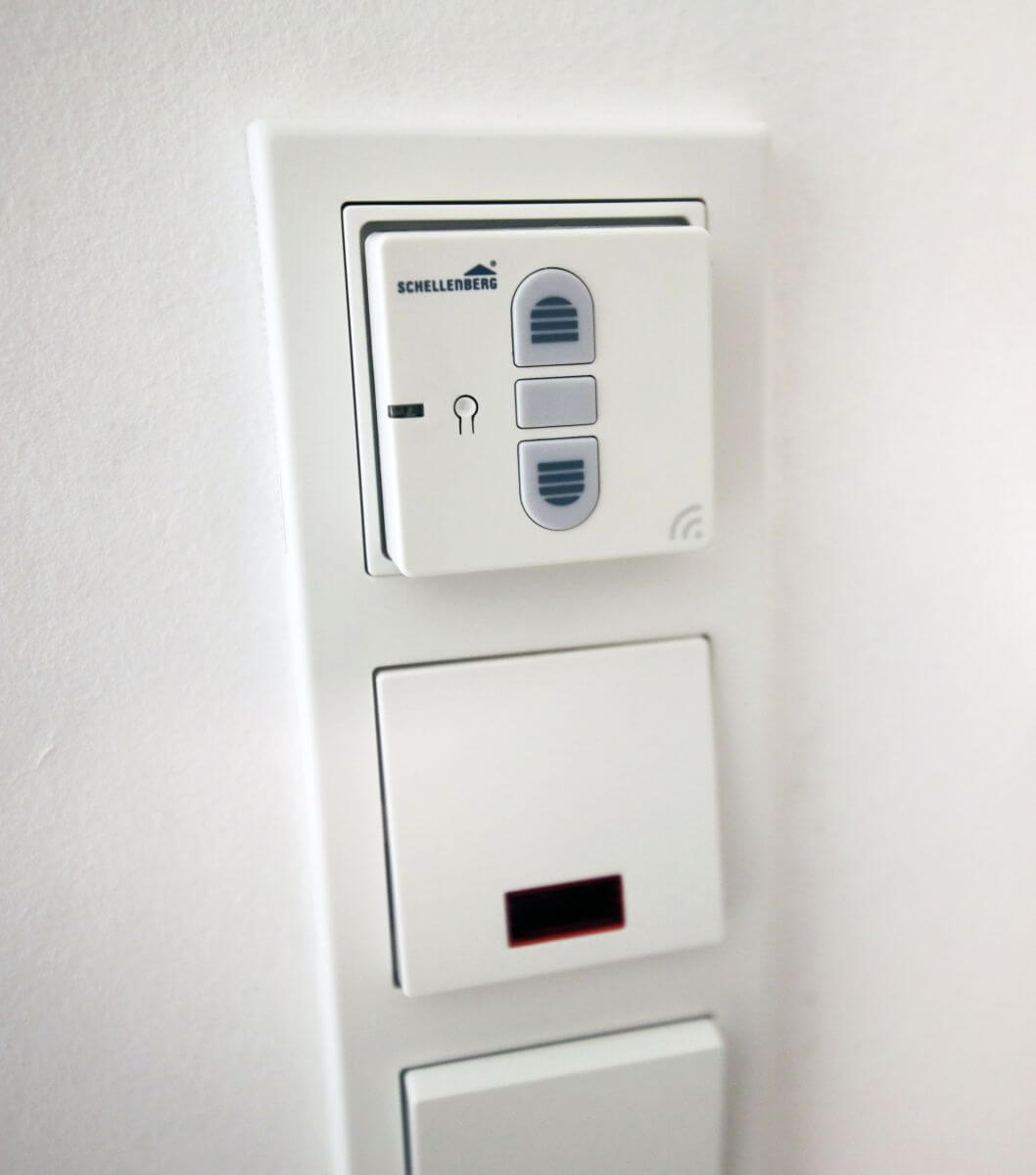 Schellenberg Funk-Rollladenschalter mit 868,4 MHz, inkl Raffstore Steuerung, Unterputzmontage, Weiß Produktabbildung 3