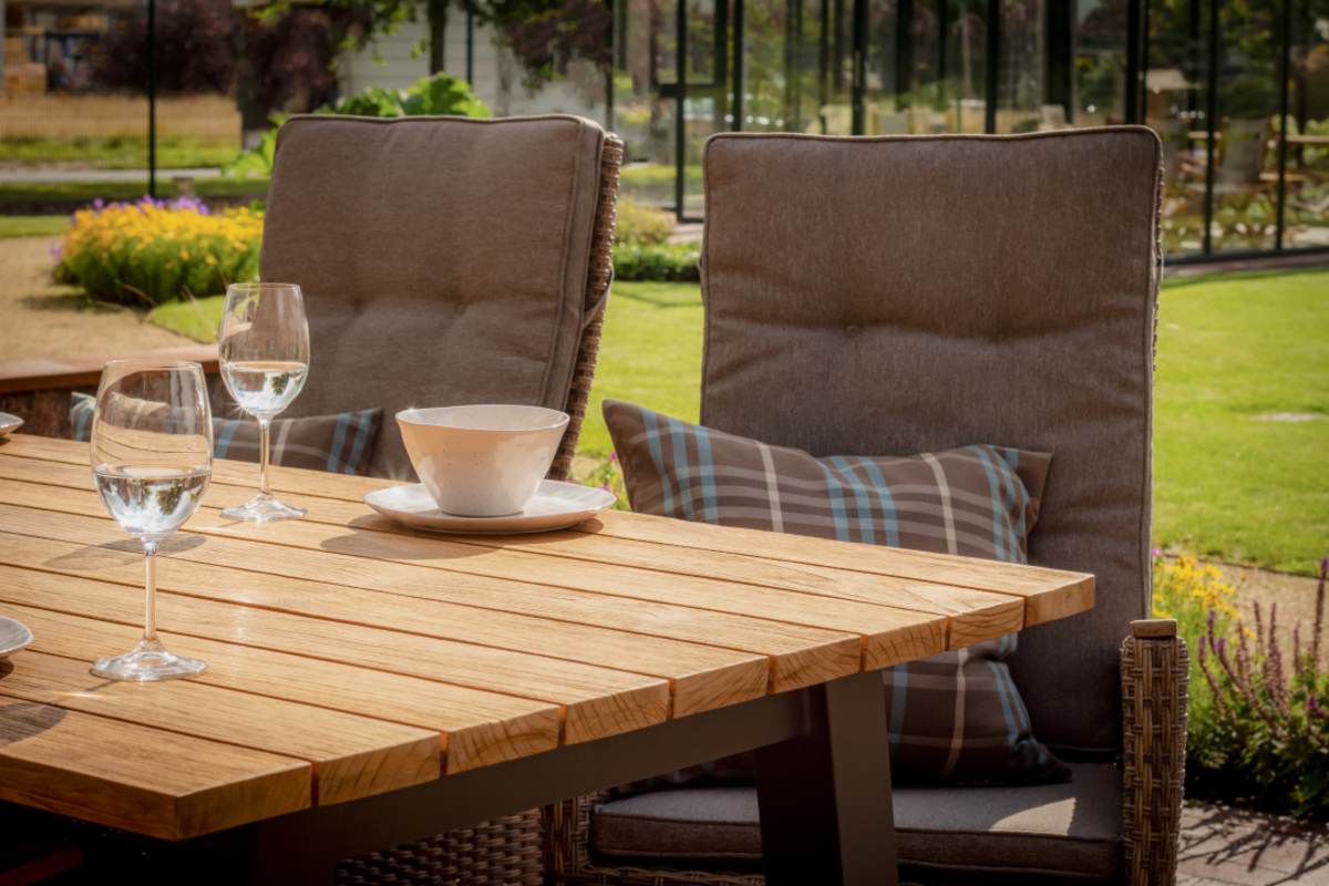 YOURSOL by deVries Tisch Vermont, Tischlänge 180 oder 240 cm, Teak, witterungsbeständig, Gartentisch Produktabbildung 2