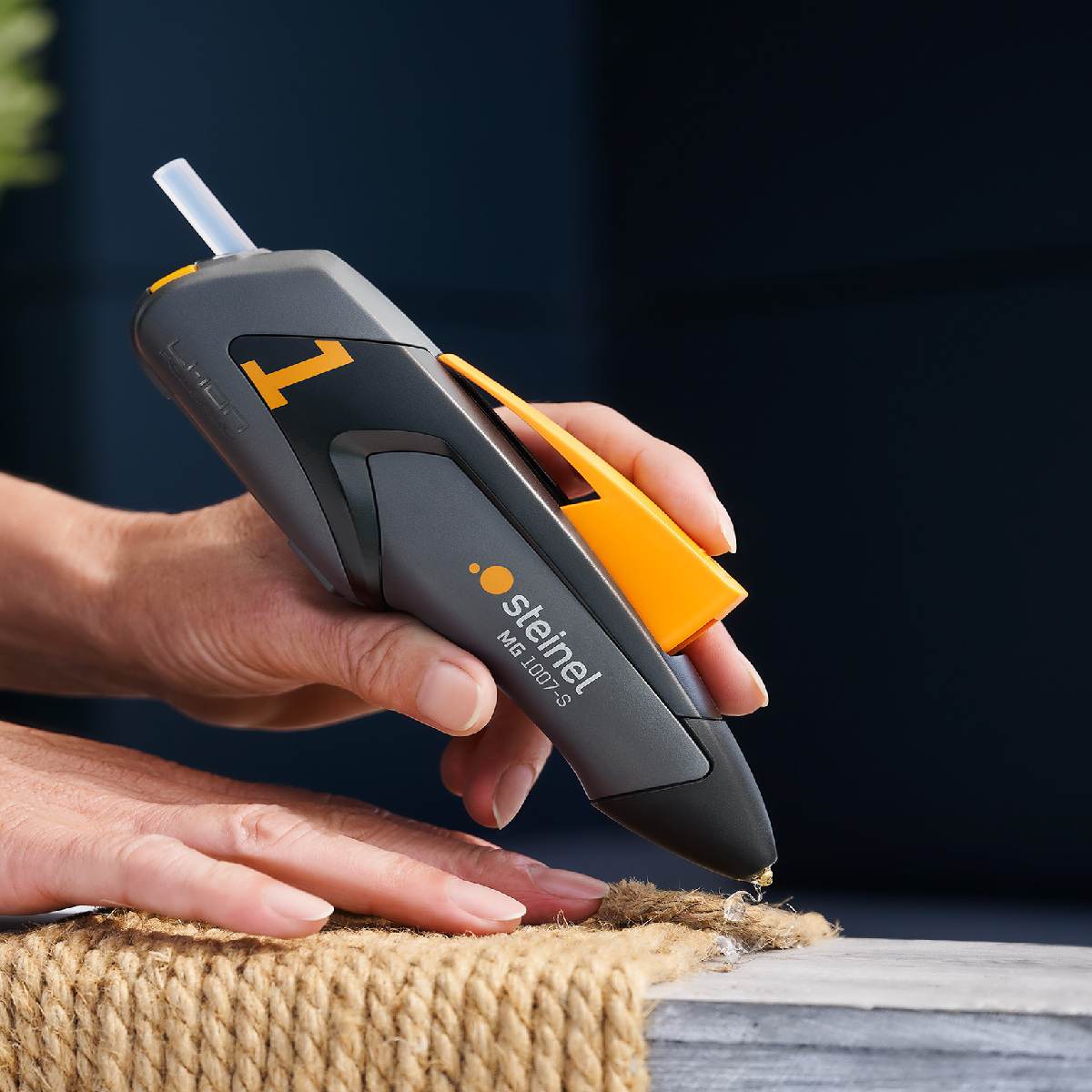 Steinel Klebepistole MOBILEGLUE 1007-S in Anthrazit oder Rosé Produktabbildung 5