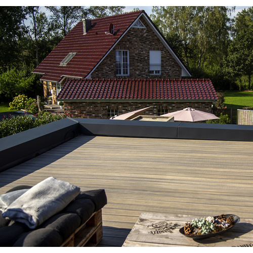 elephant® WPC-Terrassendiele »strongWood«, BxHxL: 143 x 20 x 5000 mm, 2-Farbig ,co-extrudiert (ummantelt) - grau | braun